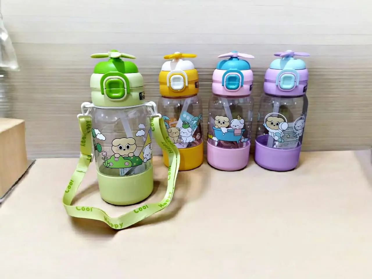 زجاجه بـ 2 غطاء شاليموه وعادي  680 ML