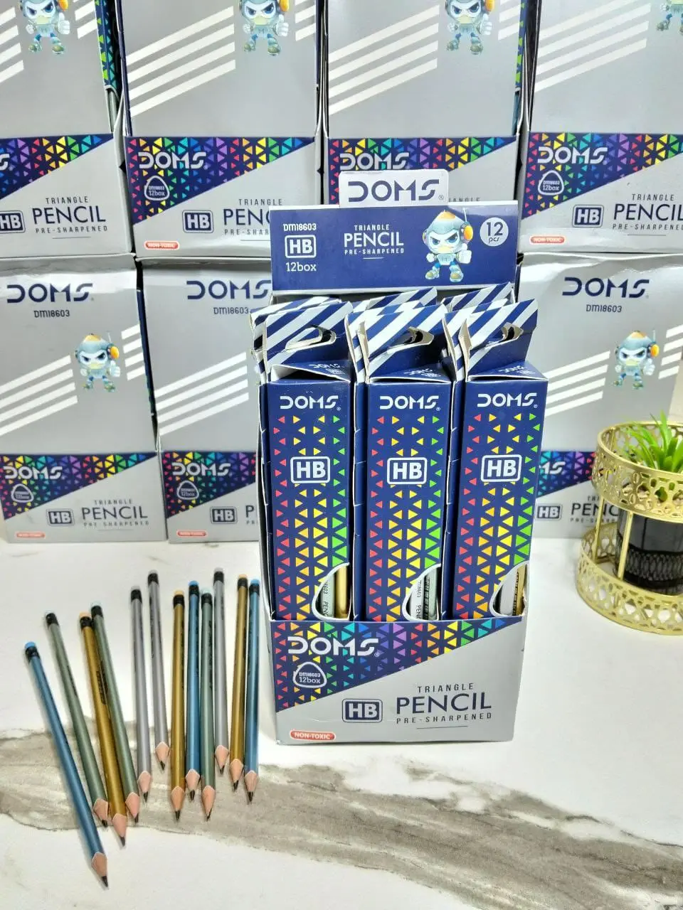 علبة اقلام رصاص دومز  12 قطعة - كود 90