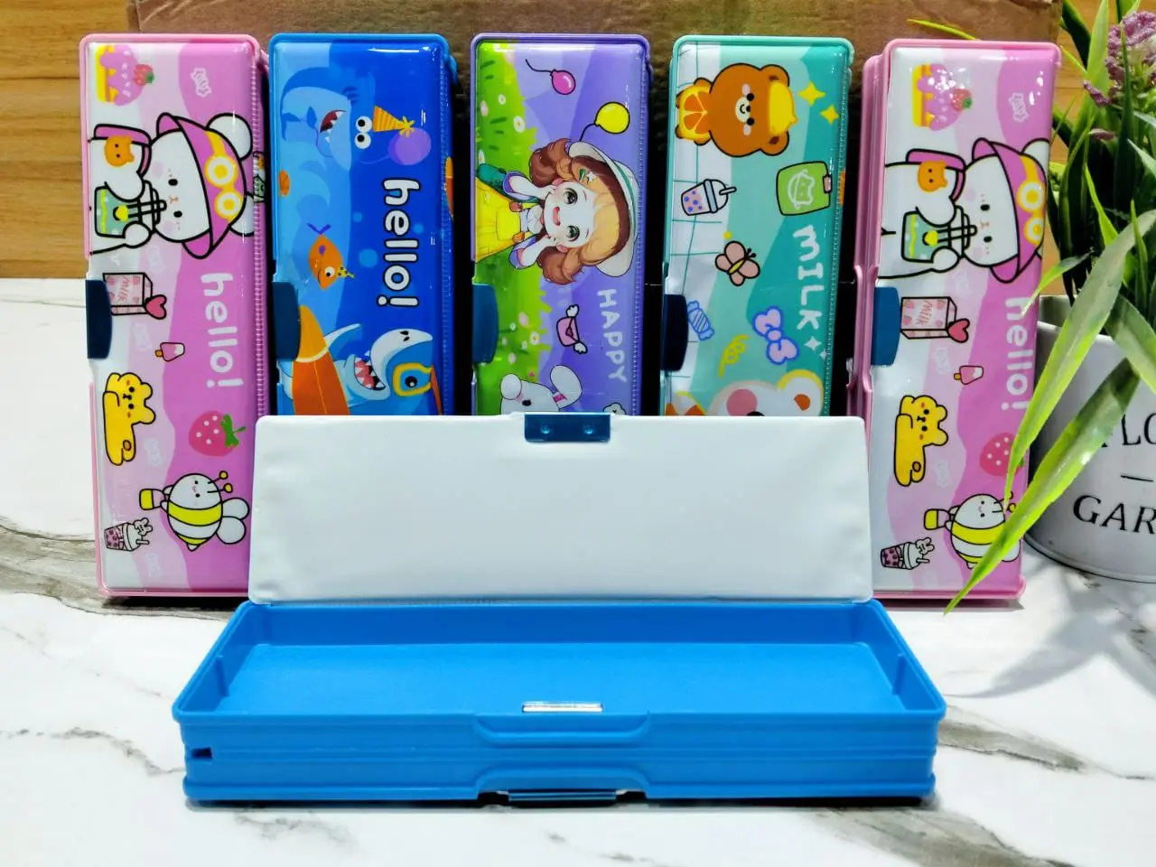 مقلمة وجهين + براية - كود 79